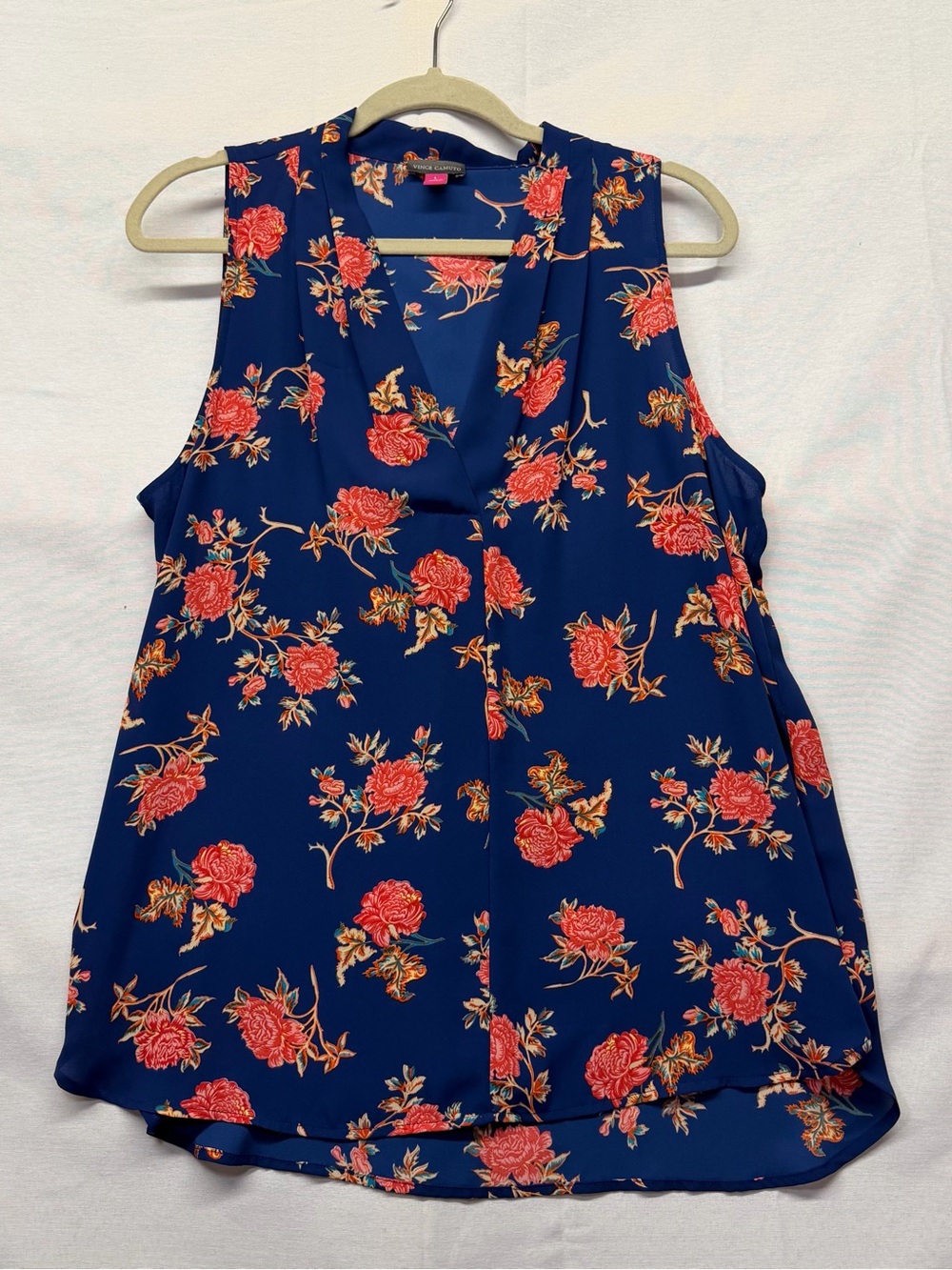 Vince Camuto Navy Sleeveless V-Neck Camisole with Coral Floral Print size L